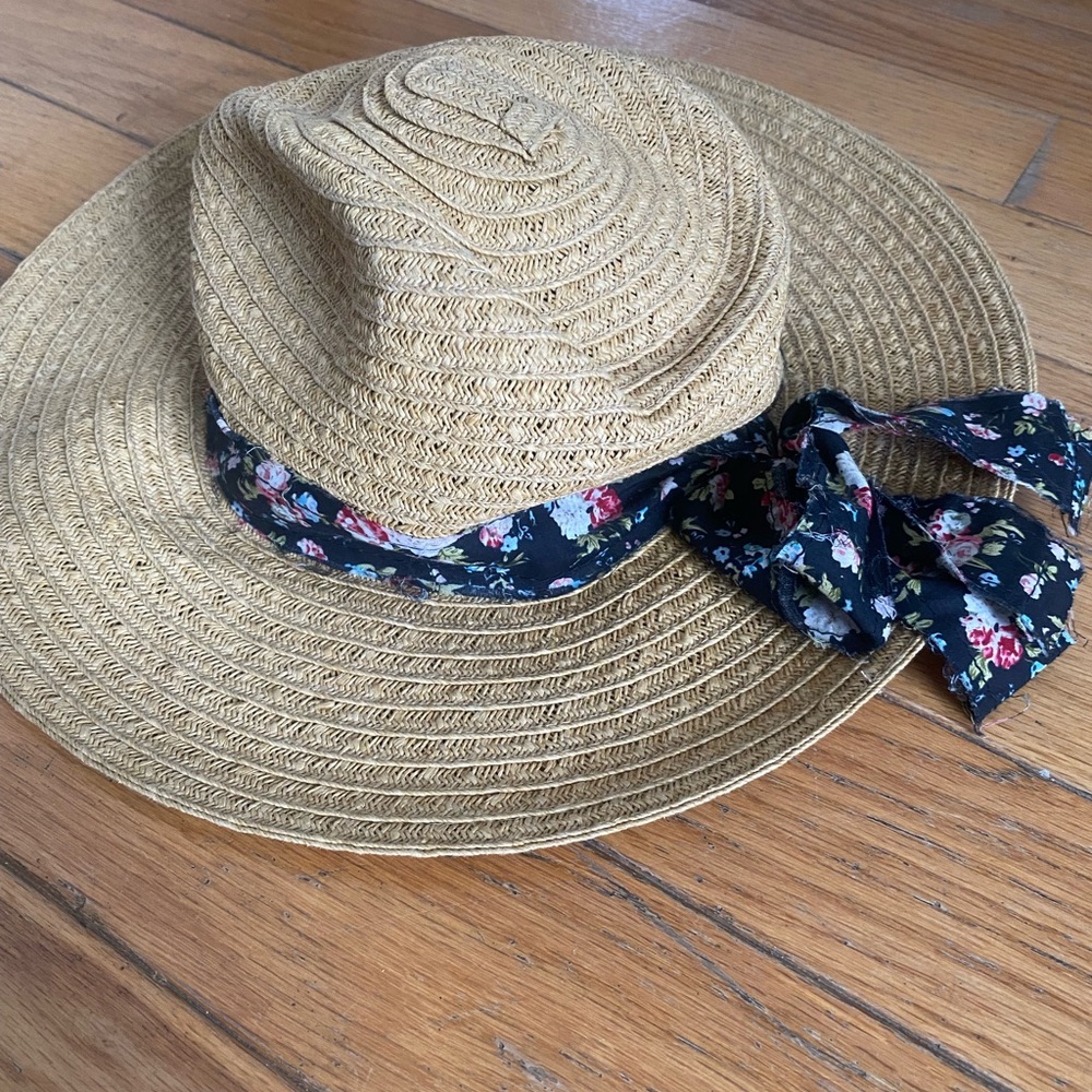 Beach straw hat - Picture 2 of 3